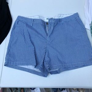 Old navy women’s patterned shorts